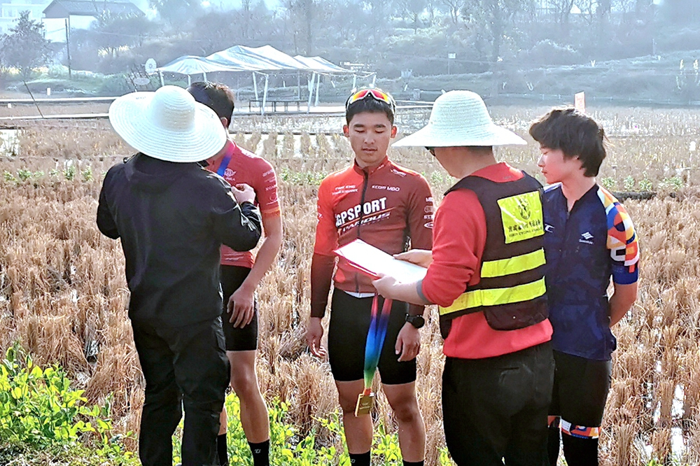 关于乡村自行车野营赛：自然中的骑行体验的信息