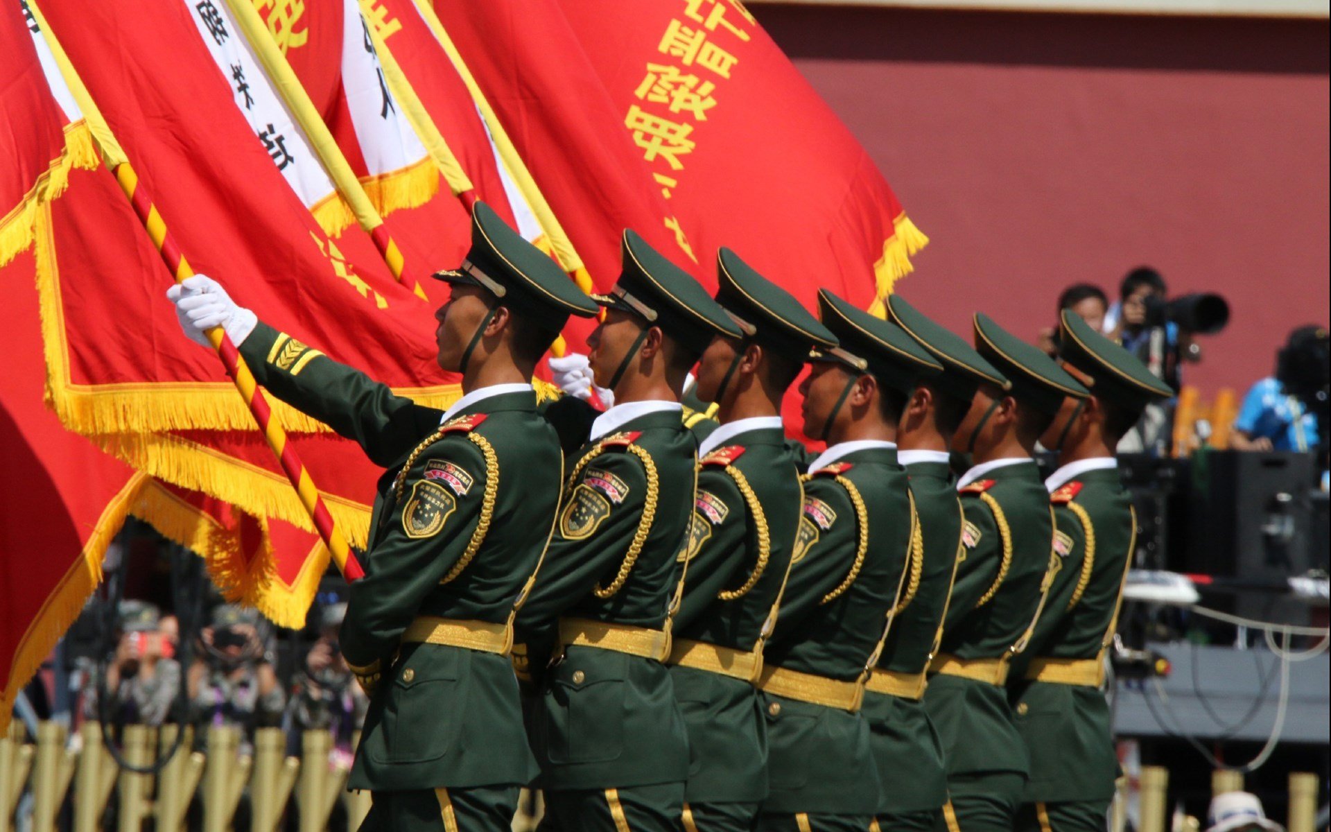 九游网页版官网入口-逆风翻盘：车手的心理战术秘诀，逆风翻盘视频